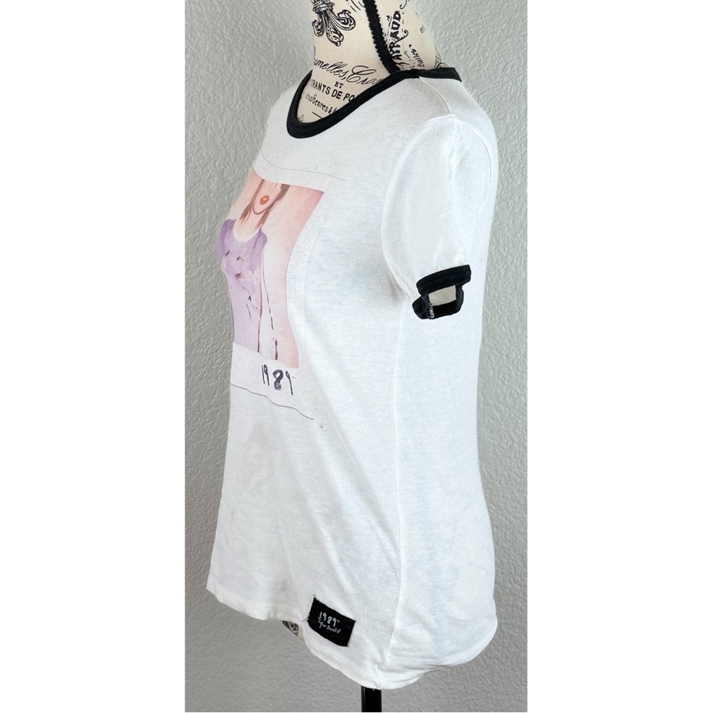 Taylor Swift T.S. The 1989 World Tour S White Ringer T-Shirt, size XS - Picture 2 of 9